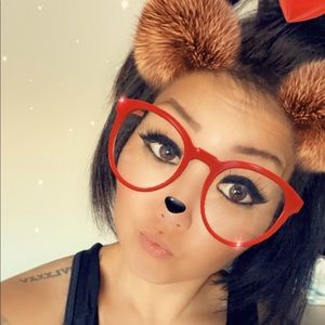 Meet your Posher, Crystal